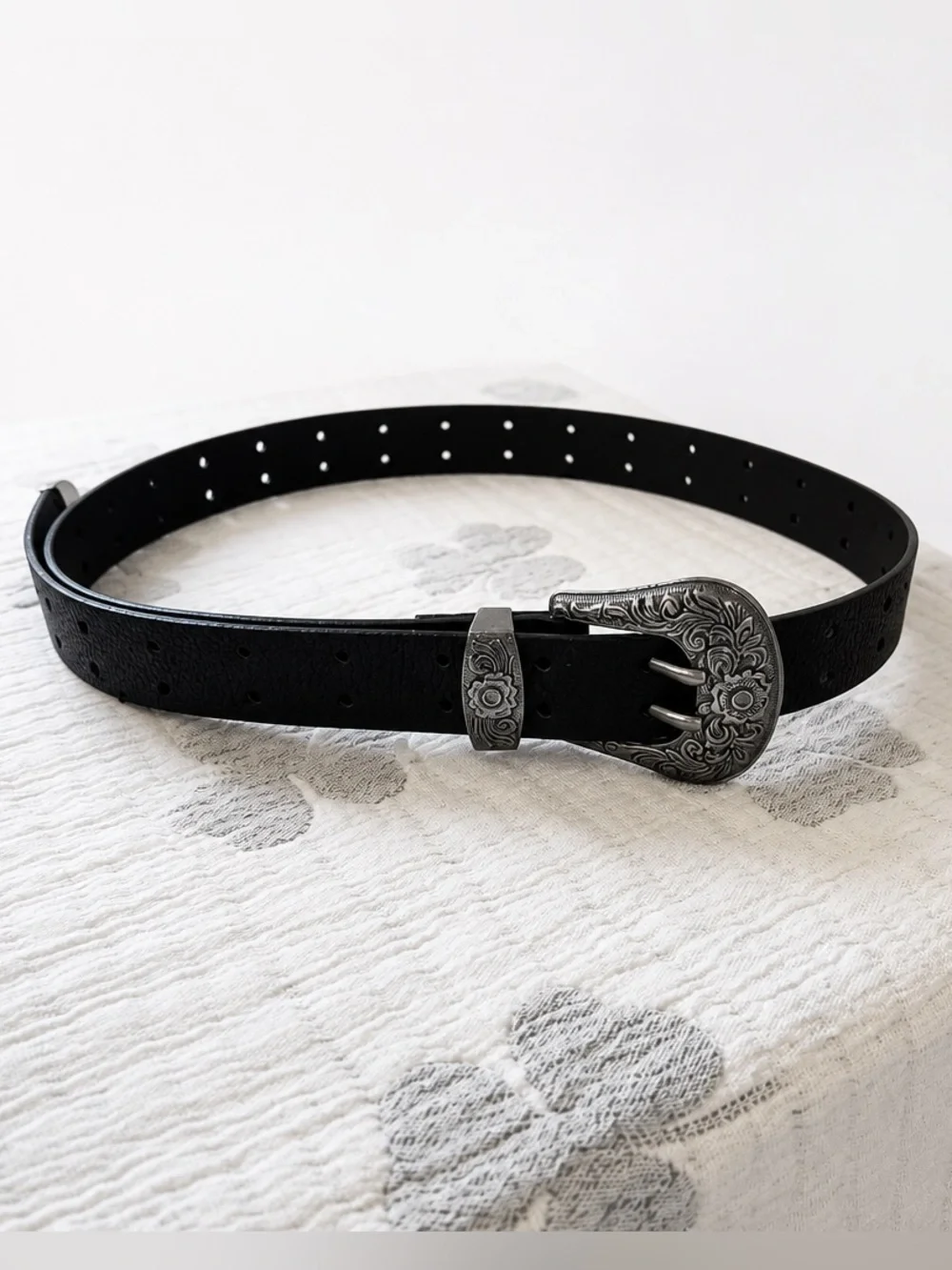 Black Western-Inspired Faux Leather Belt with Engraved Silver-Tone‎ Buckle